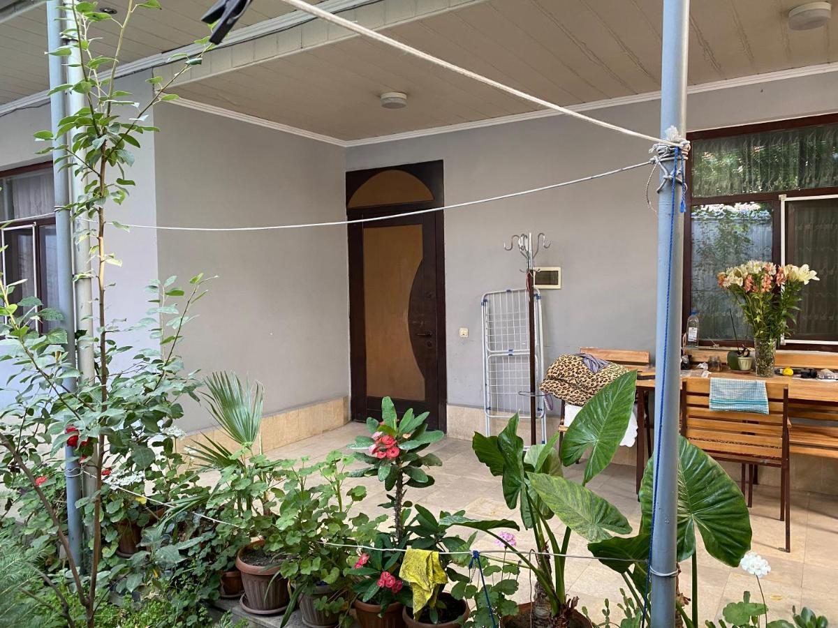 Guest House Vip Osh Exterior photo