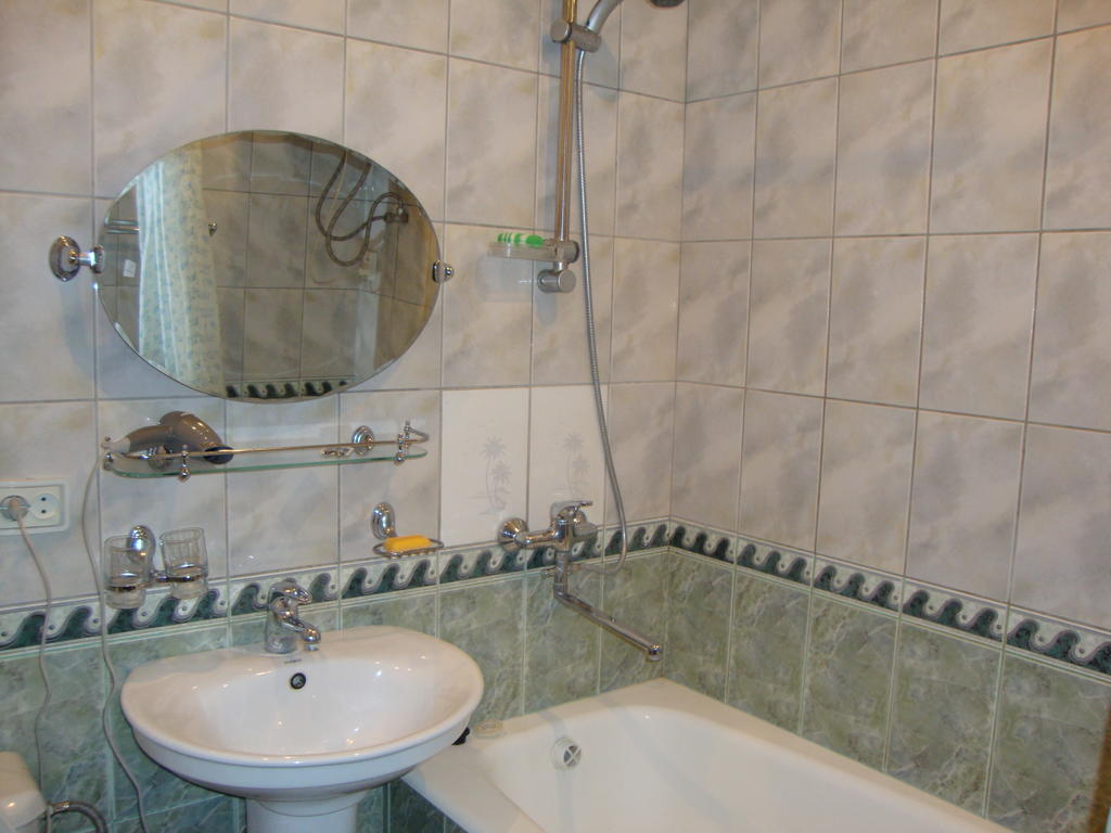 Guest House Vip Osh Room photo